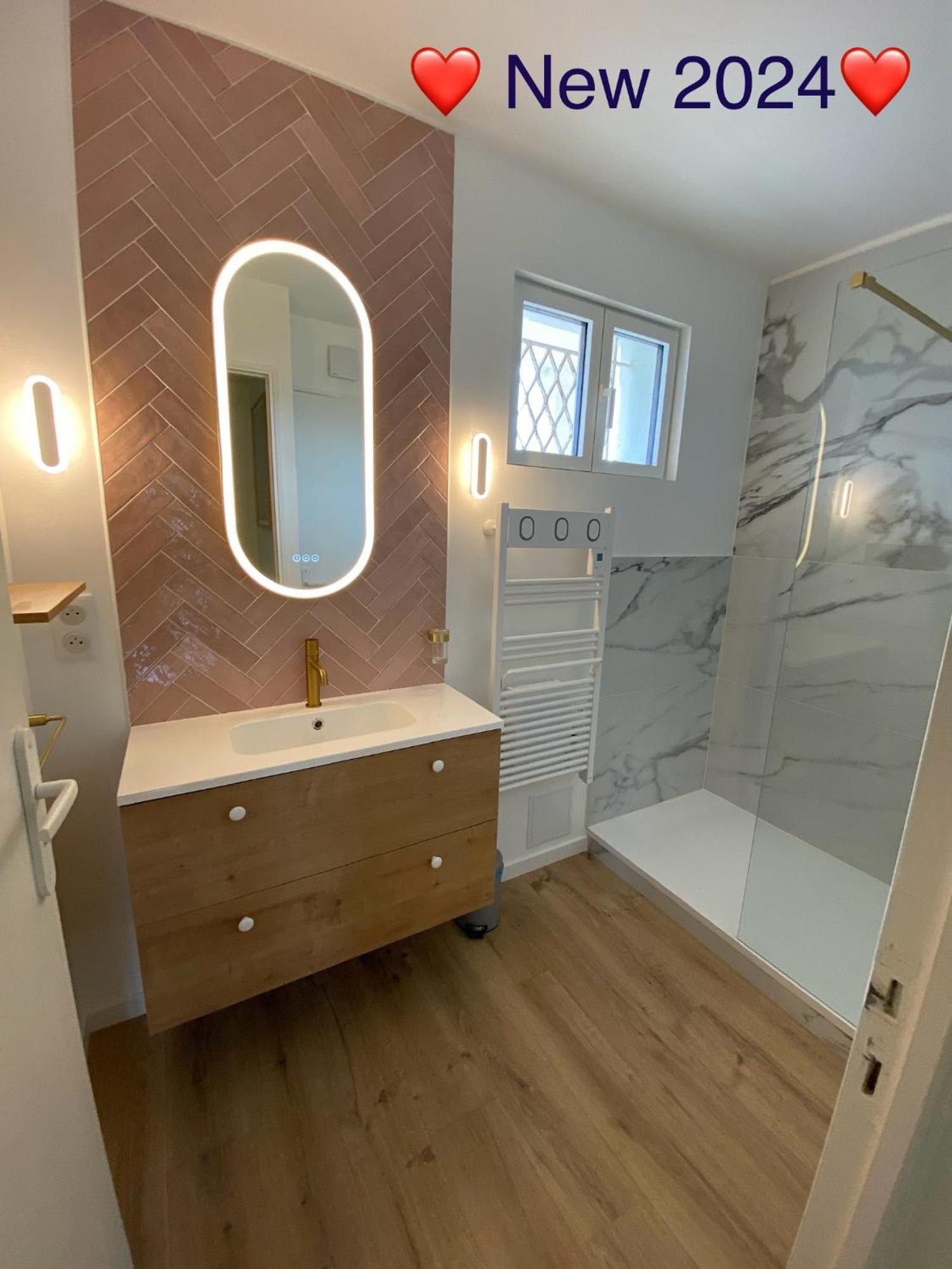 Mer & Relax - Parking - Wifi - Terrasse - Mer Saint-Cyr-sur-Mer Exteriör bild
