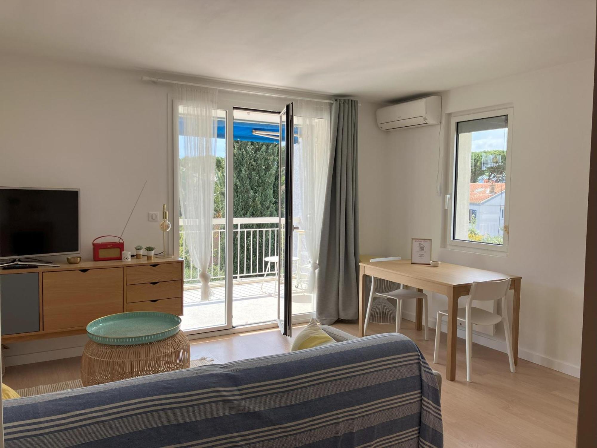 Mer & Relax - Parking - Wifi - Terrasse - Mer Saint-Cyr-sur-Mer Exteriör bild